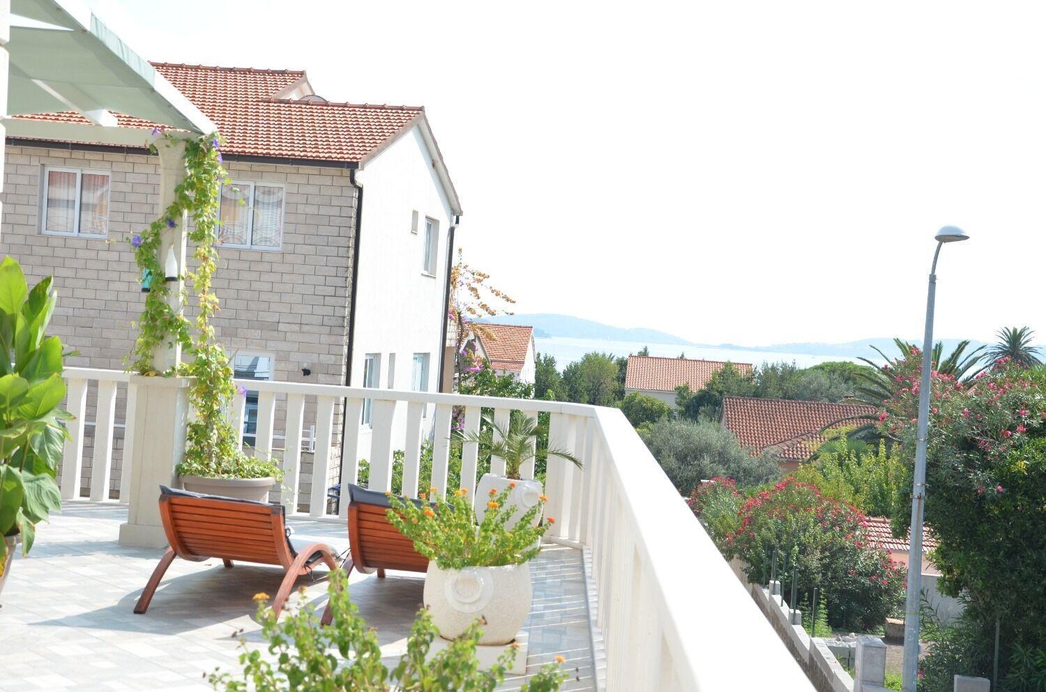Apartments Dami - 100M From The Sea Orebic Exterior photo